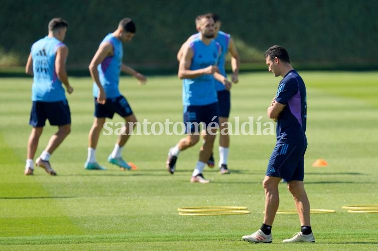 Scaloni define el equipo de la Selección Argentina para jugar ante Polonia