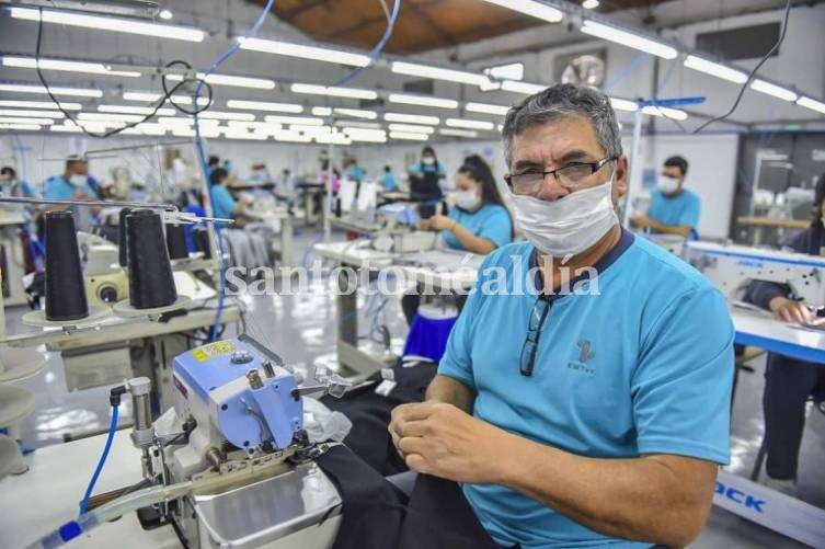 La industria pyme creció 1,6% en forma interanual en noviembre y se recupera 