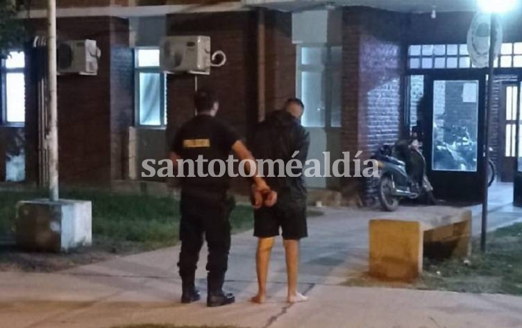 Detuvieron a un joven que intentó robarle las pertenencias a tres mujeres