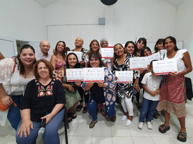 Entregaron certificados a los primeros egresados de la Escuela Municipal de Oficios