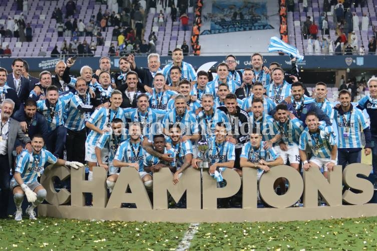 Racing campeón de la Supercopa: con un polémico penal, se impuso ante Boca en el último minuto