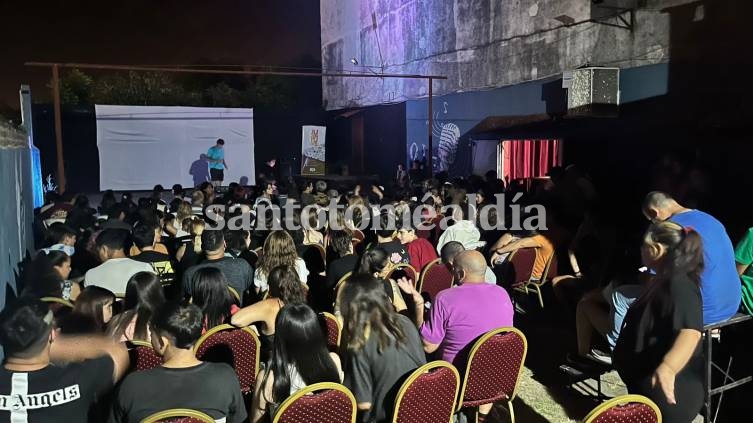 Viernes de “Cine bajo las estrellas”