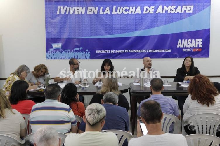 Los docentes rechazaron la propuesta del gobierno y anunciaron dos paros de 48 horas