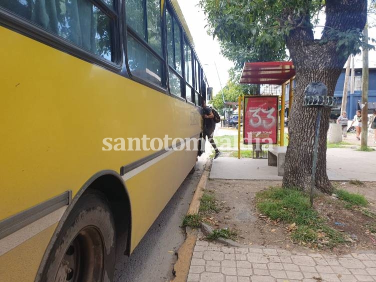 Colectivos: al menos hasta septiembre no habrá más paros