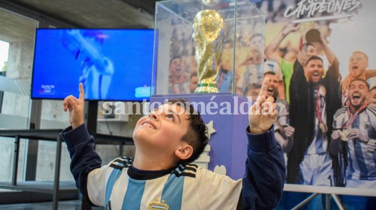 Más de 7.000 personas visitaron la Copa del Mundo en Santa Fe