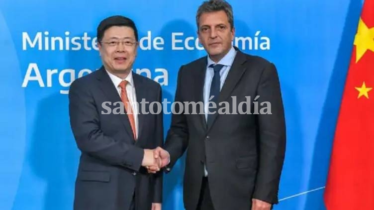 El ministro de Economía, Sergio Massa, parte este domingo a China junto con una delegación de funcionarios y legisladores.