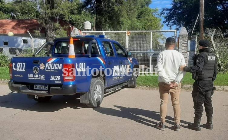 Detuvieron a un hombre y secuestraron material estupefaciente en Sauce Viejo