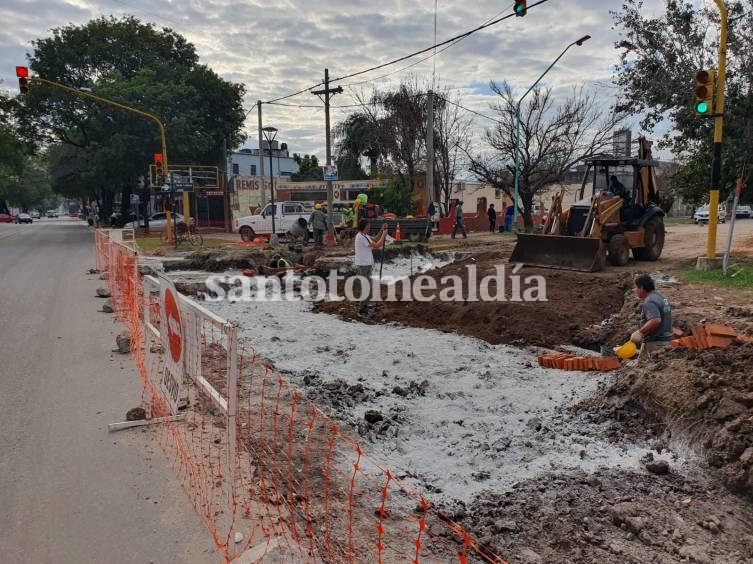 La Municipalidad avanza con la mejora del sistema de desagües de Avenida Luján