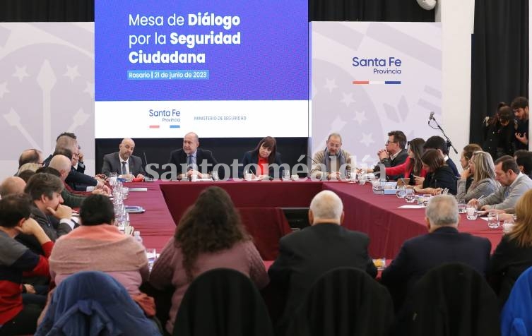 La provincia realizó la primera reunión de la Mesa de Diálogo por la Seguridad Ciudadana