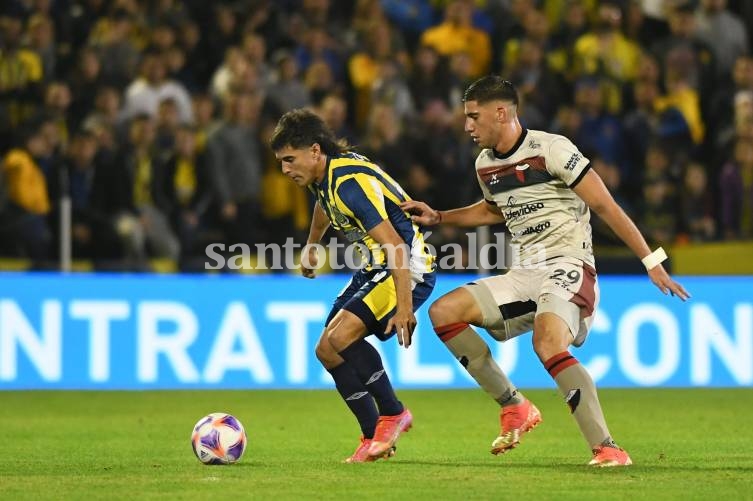 Colón fue más que Central pero se tuvo que conformar con un empate