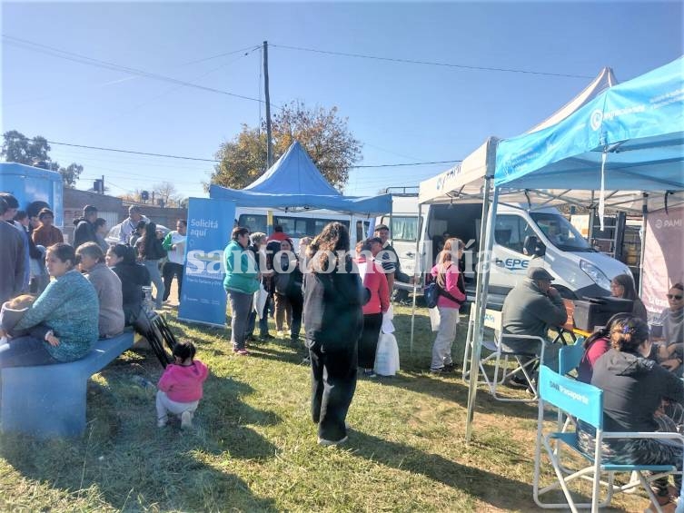 Subsidios a la Energía: se realizan operativos en Santa Fe y Santo Tomé para anotar a los vecinos