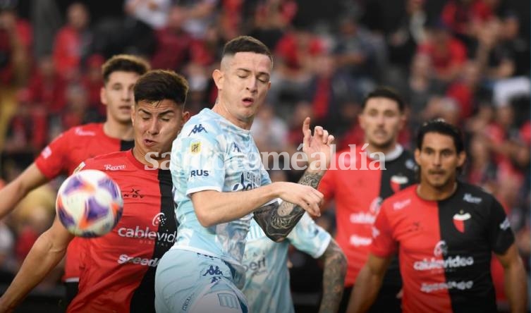 Colón perdió por goleada ante Racing 