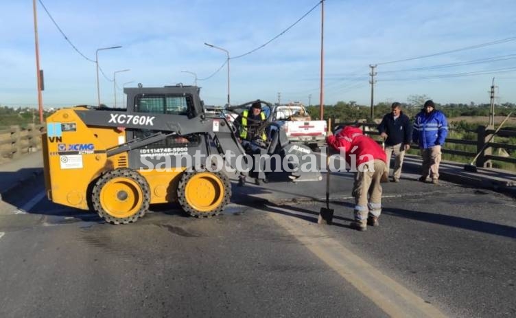 Con restricciones al tránsito, comenzaron los trabajos de Vialidad en el Puente Carretero