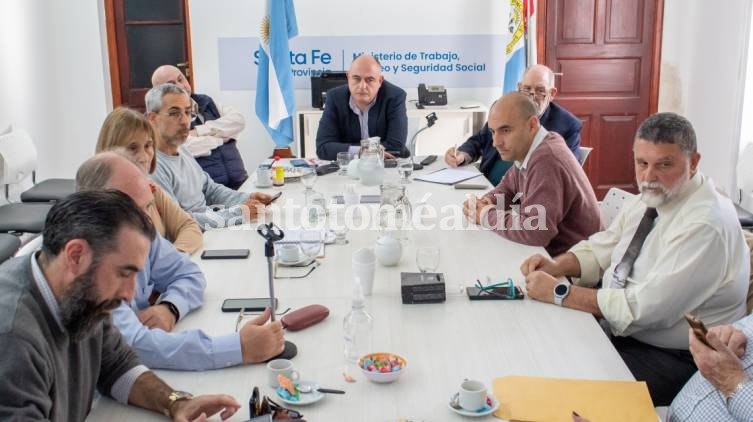 Paritarias: este martes fue el turno de los profesionales de la salud