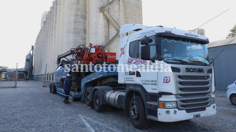 Gasoducto Gran Santa Fe: trasladan el equipo de perforación para comenzar el cruce de la laguna Setúbal