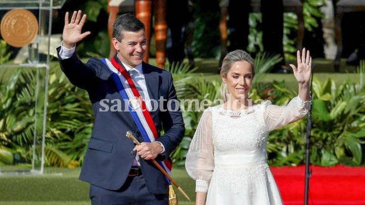 Peña asumió la presidencia de Paraguay con el desafío de construir alianzas