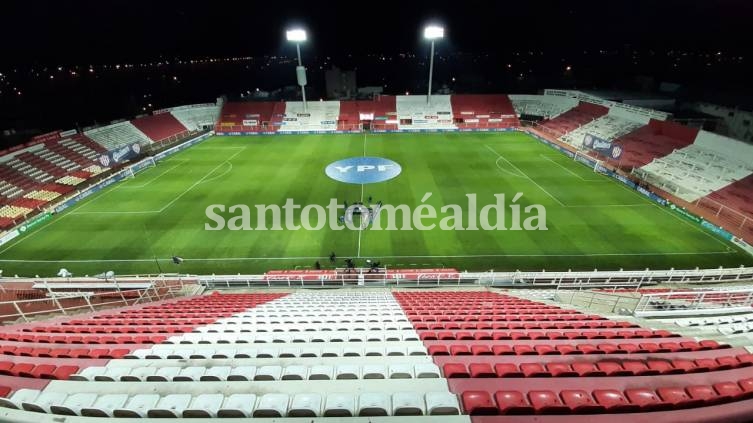 Unión inicia su camino en la Copa de la Liga ante Racing, con el debut de Gonzalo Morales