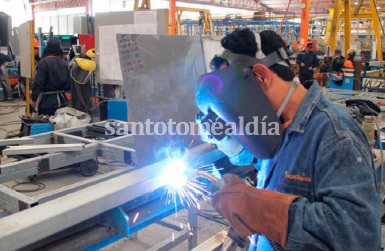 Caída en la actividad industrial y preocupación en la UIA