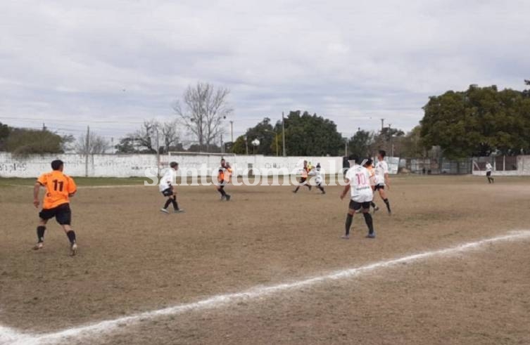 Liga Santafesina: Academia Cabrera ganó y continúa acercándose a la punta