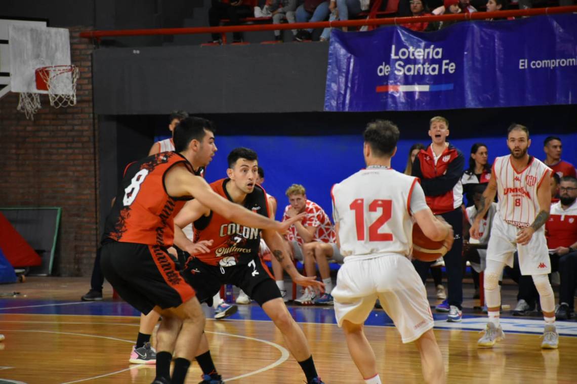 Súper 4 de Básquet: Unión se quedó con el clásico ante Colón