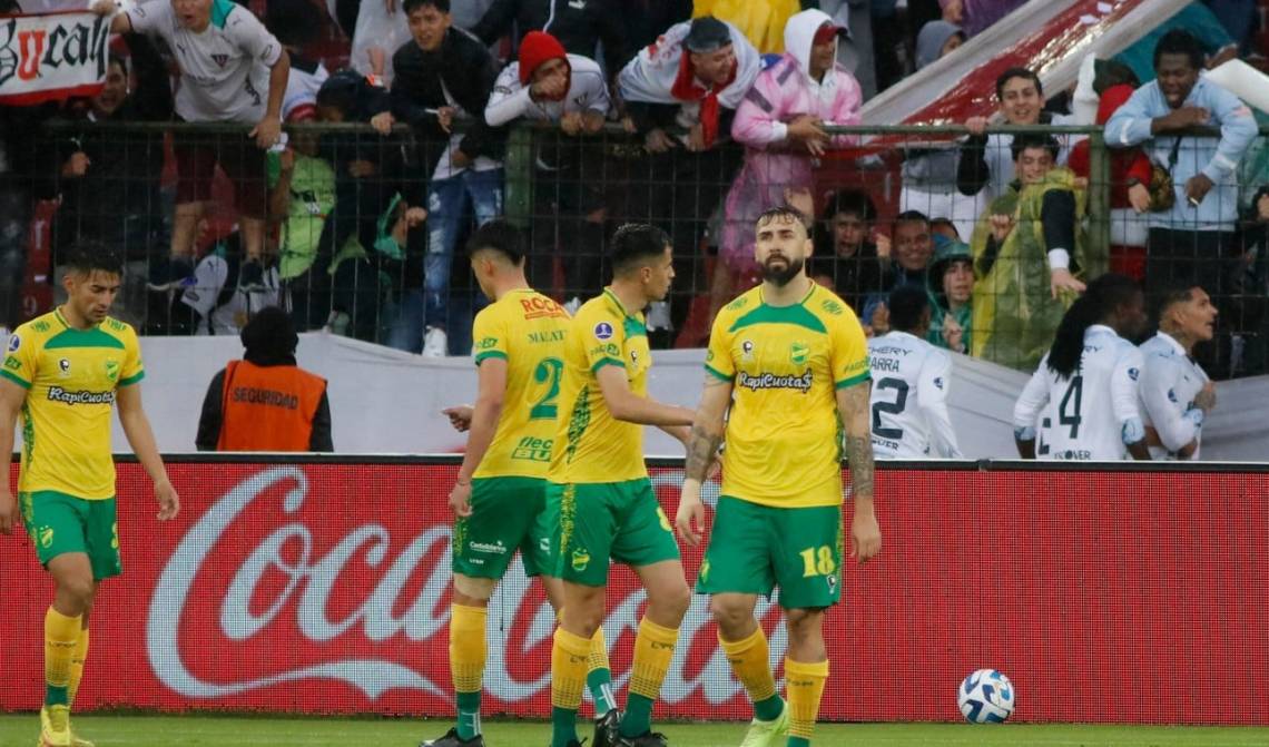 Copa Sudamericana: Defensa y Justicia sufrió una goleada ante Liga de Quito en la semifinal de ida