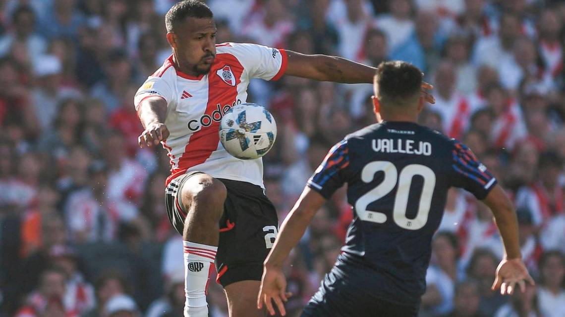 River derrotó a Talleres en el Monumental y quedó como líder de la zona A