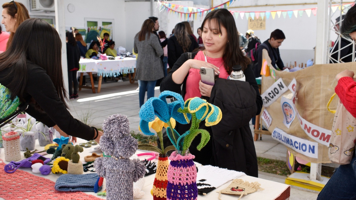 Centros de Acción Familiar realizaron una feria de emprendedores