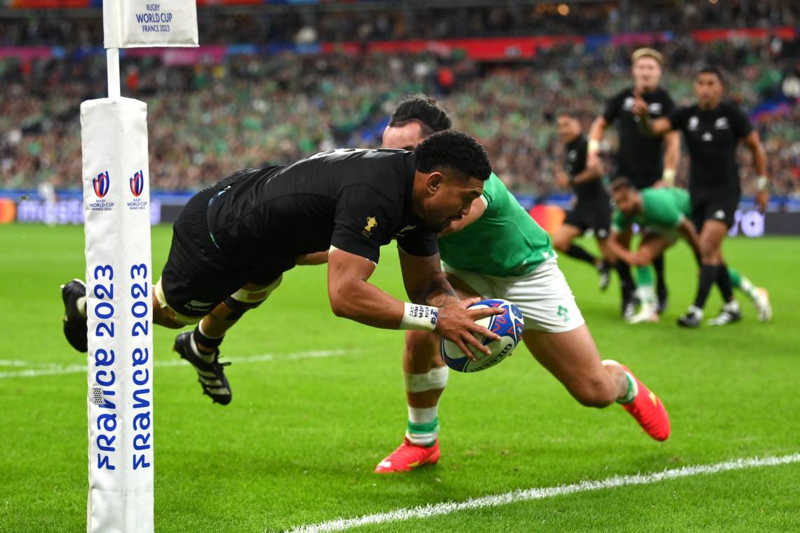 Los All Blacks le ganaron a Irlanda y serán rivales de Los Pumas en semifinales