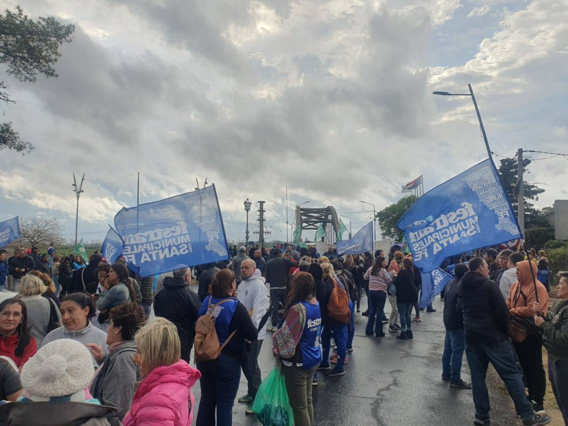 Sin avances en paritarias, los municipales comienzan un paro por 72 horas