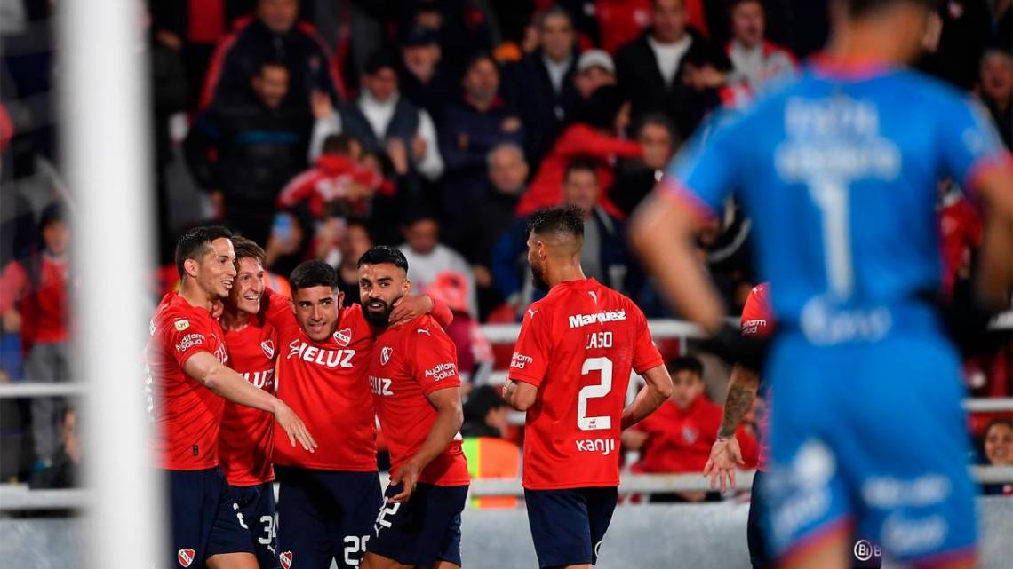 Independiente goleó a Barracas Central y lidera su zona en la Copa de la Liga