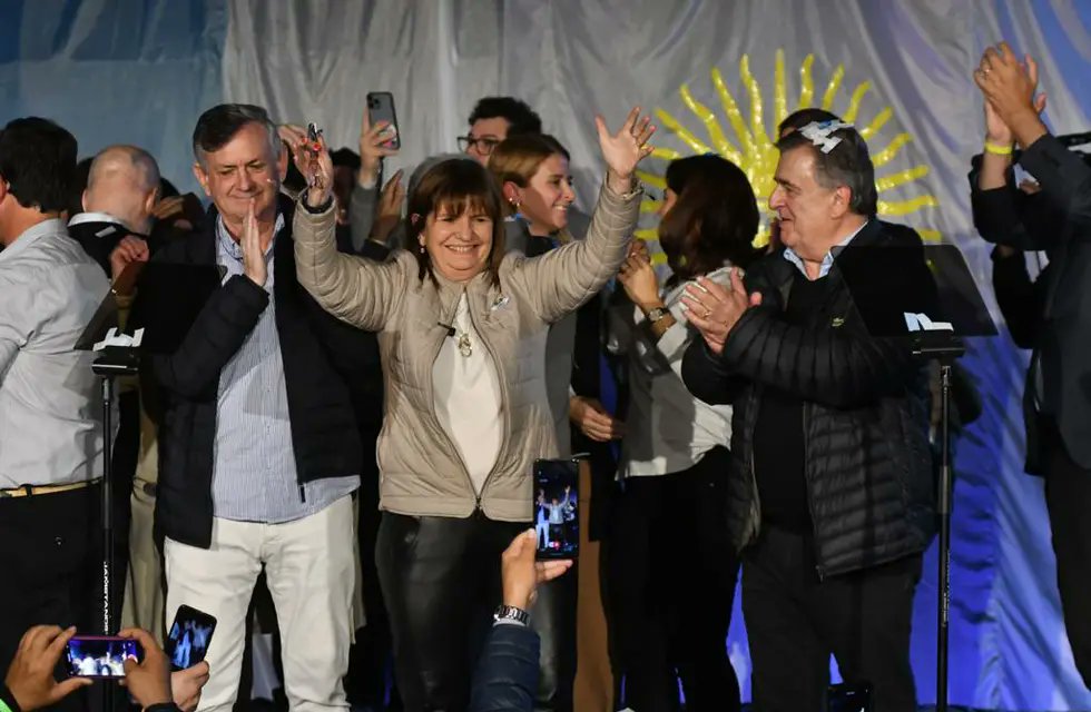 Bullrich cerró campaña en Santa Fe y Córdoba: “La mafia tiene miedo de perder sus privilegios y sus negociados”