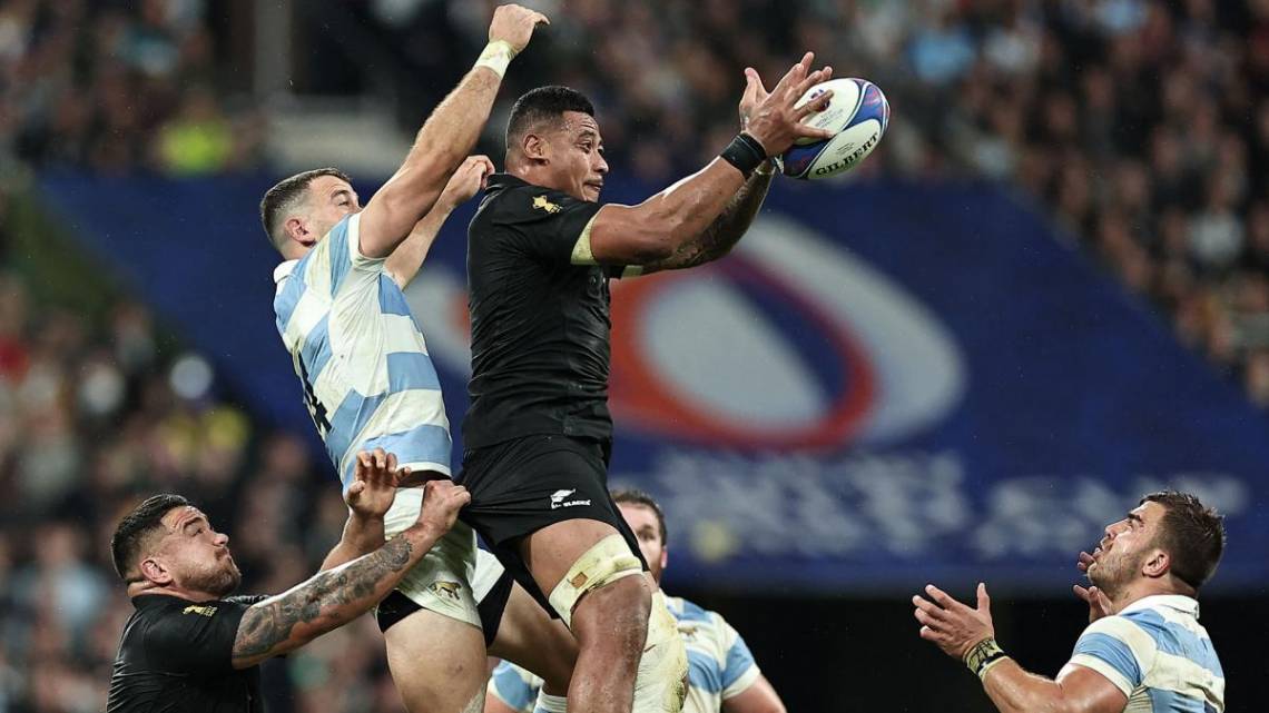 Los Pumas fueron superados ampliamente por los All Blacks y se quedaron sin final