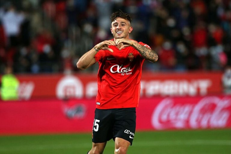 El español Pablo Maffeo podría ser citado por Scaloni para la Selección argentina