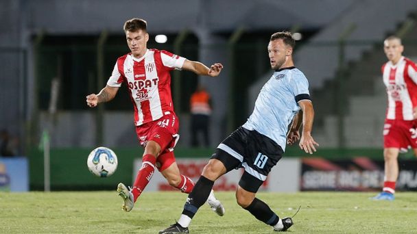 Unión juega ante Belgrano un partido clave para zafar del descenso