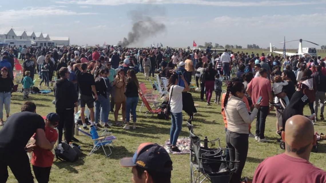 Se estrelló un avión en un festival aéreo: murieron dos pilotos