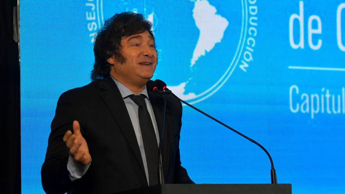 Milei reiteró ante empresarios que rompería con China y Brasil y recibió críticas