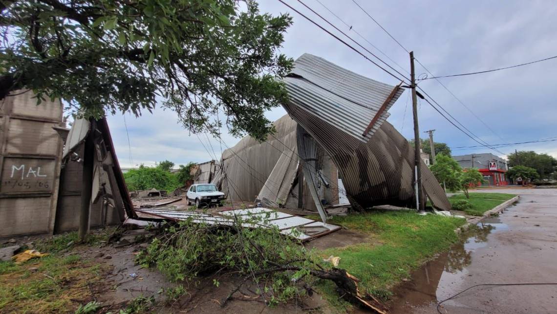 Temporal en el norte provincial: Pullaro dispuso la presencia de todos los equipos operativos