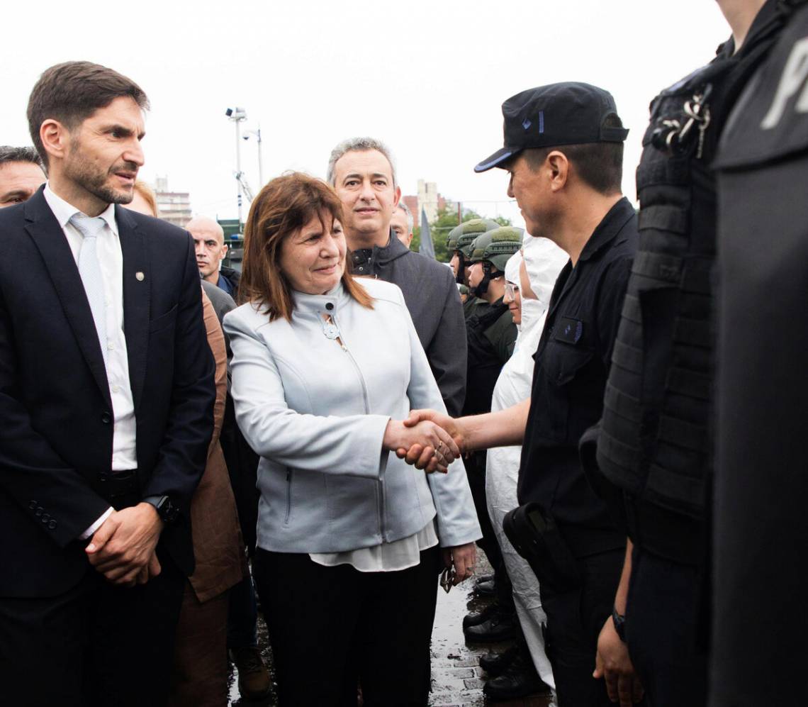 Bullrich anunció que aislarán a los presos de alto riesgo tras las amenazas a Pullaro