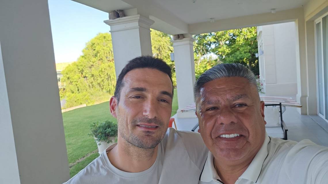 Scaloni le confirmó a Tapia que será el técnico de la Selección en la Copa América