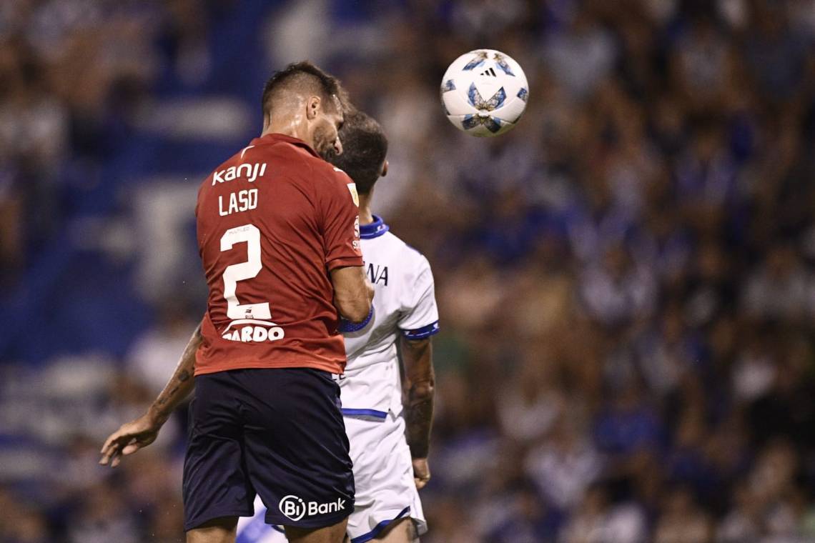 Independiente ganó en su visita a Vélez y es líder del Grupo A