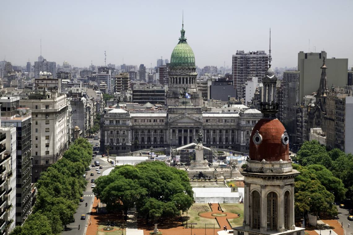 Día clave para el Gobierno: Diputados comienza a tratar la ley ómnibus