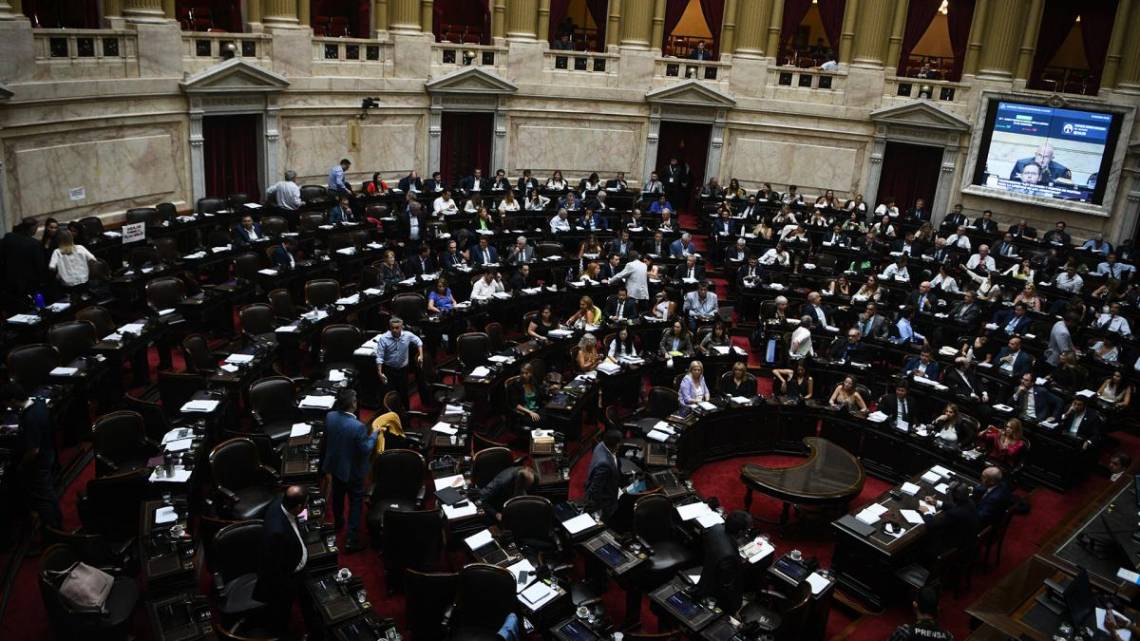 Ley Ómnibus: la sesión de Diputados pasó a cuarto intermedio y se retoma a las 10 de la mañana