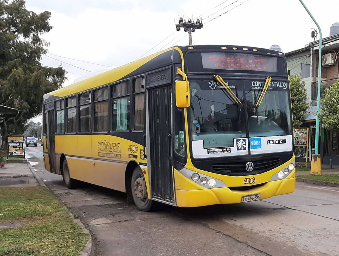 El Gobierno anunció la eliminación de los subsidios a empresas de colectivo del interior del país