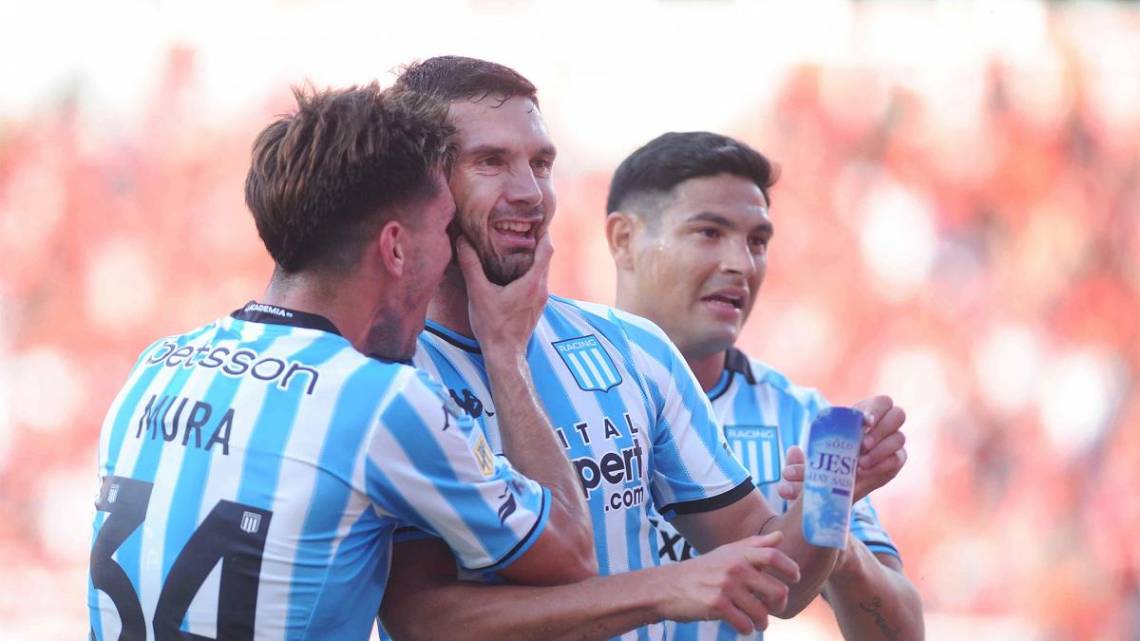 Racing se quedó con la alegría en el clásico de Avellaneda