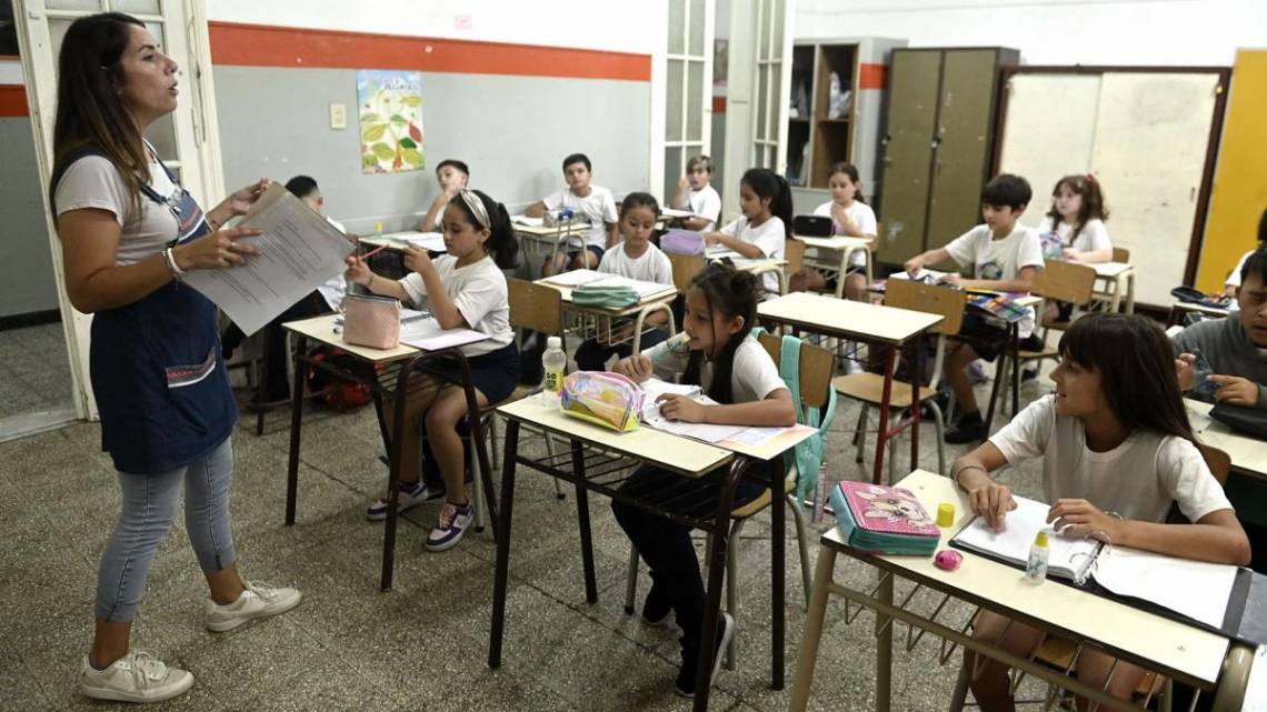 Comenzaron las clases en la provincia, pero sin convocatoria a paritarias se avecina otro paro