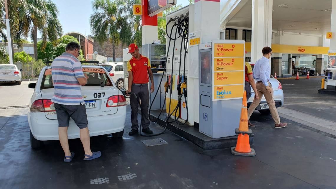 Los combustibles vuelven a aumentar, como todos los meses. (Foto: STD)