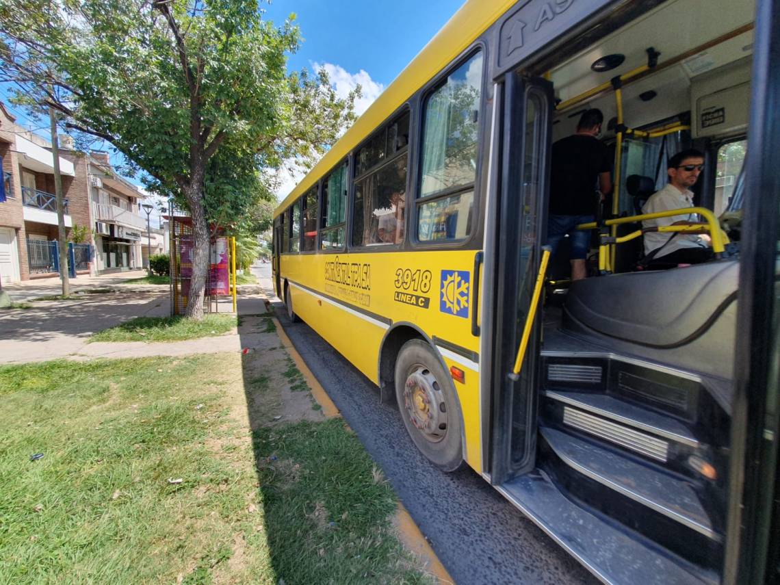 La UTA convocó a un paro de colectivos por 24 horas en el interior del país para el 5 de marzo