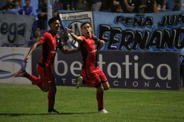 Colón le ganó a Estudiantes en Río Cuarto y sigue en la punta