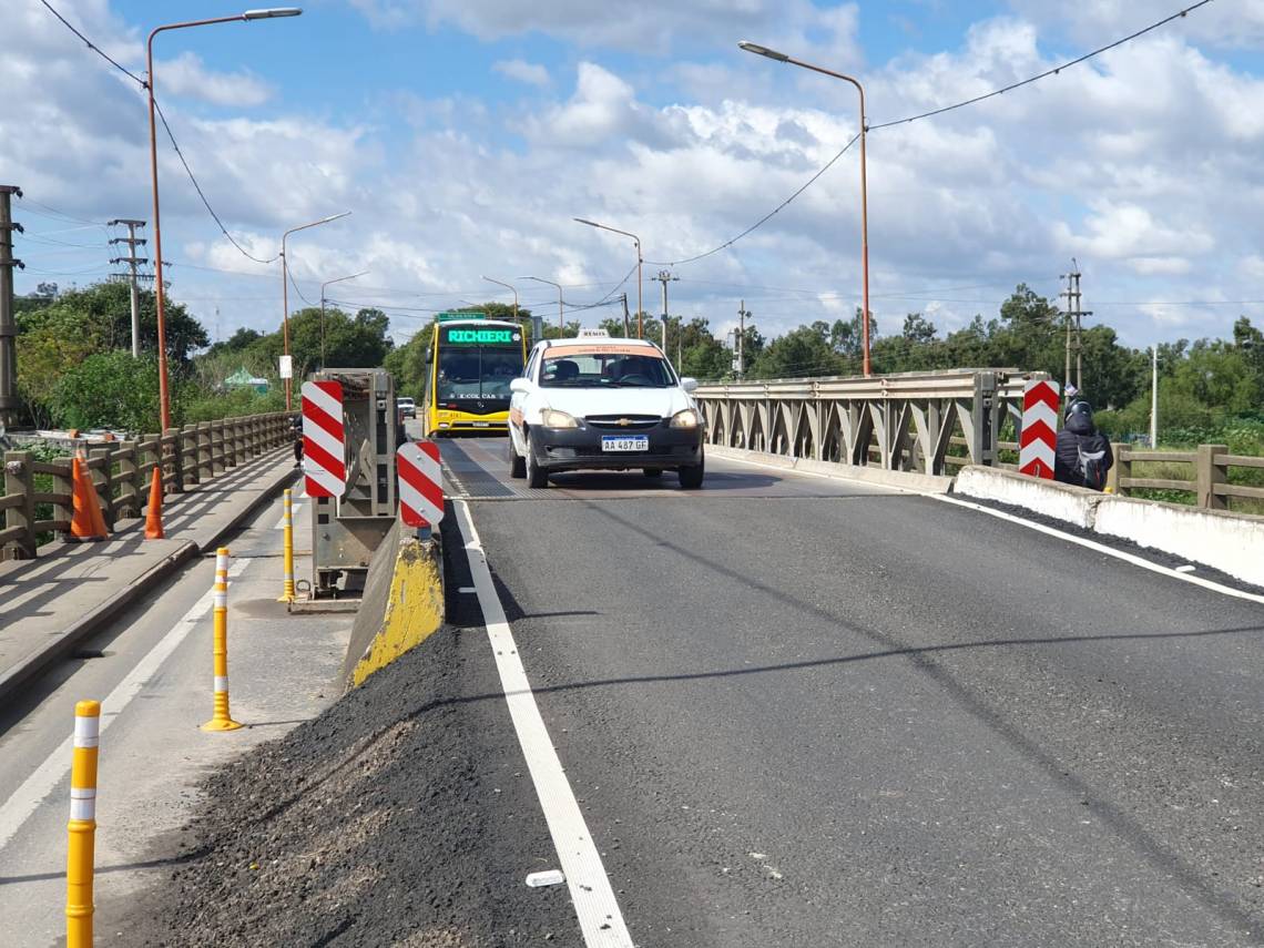 Vialidad realizará tareas en las rampas de acceso del puente de emergencia. (Foto: STD)