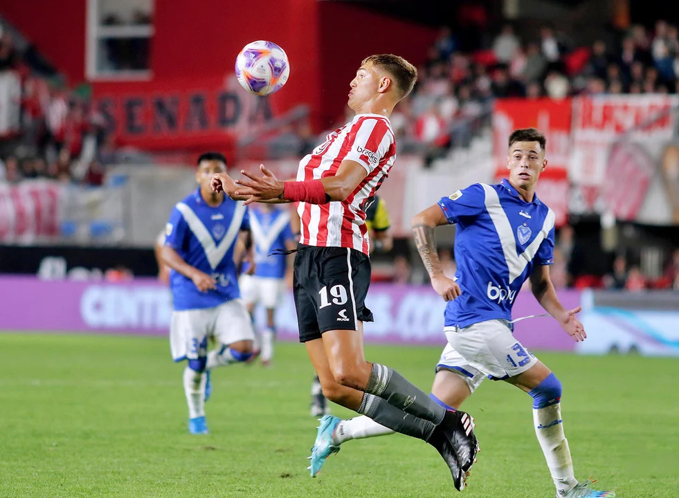 Estudiantes y Vélez se enfrentan en la final de la Copa de la Liga